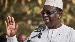 Le président sénégalais sortant Macky Sall a été confirmé vainqueur du premier tour.