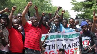 Ụmụ akwụ ndị Naijiria na-eme nghagharịiwe megịde igbu ndị naijiria na South Africa