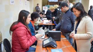 На избирательном участке