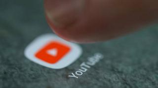 يوتيوب يشدد قواعد الربح من الإعلانات