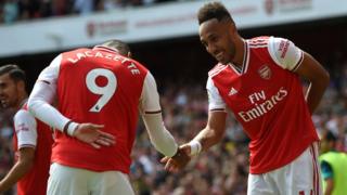 awọn agbabọọlu Arsenal meji, Lacazette ati Aubameyang