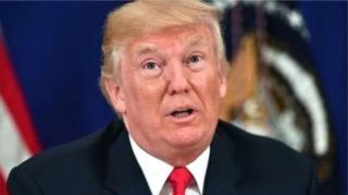 Ce décret, surnommé "Muslimban" car il vise des pays avec une majorité de musulmans, pris par Donald Trump, était contesté par l'État de Hawaï.