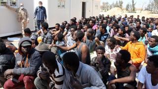 Des migrants interceptés et débarqués à Misrata en Libye, en 2015. (Illustration)