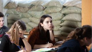 Школярі на Донбасі
