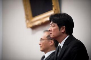 赖清德于5日接任台湾行政院长,神情相当凝重。