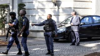 Abapolisi ba Afrika y'epfo imbere y'inzu y'umuryango Gupta