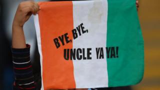 Hommage d'un jeune fan au footballeur ivoirien Yaya Touré lors de son départ de City