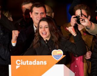 Arrimadas es la primera mujer que gana unas elecciones en Cataluña.