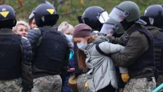 Belarus Protesters Battered, Bruised But Defiant After 100 Days - BBC News