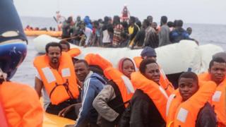 Some of di migrants wey dem rescue