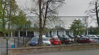 Kingsdale School