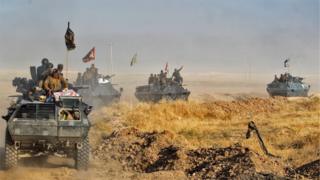 Musul'a ilerleyen Irak ordu birlikleri