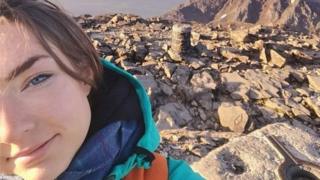 Sarah Buick: Body found in search for missing Ben Nevis walker - BBC News