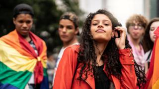 Jóvenes de la comunidad LGBT