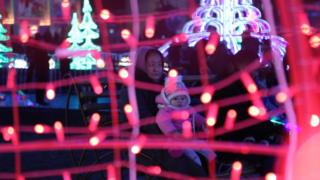Борбордук аянт кечиндеси шаардыктарды жана коноктордун сейилдеп, эс алган негизги жайына айланды.