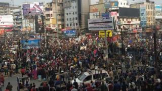 पटना के डाकबंगला चौराहे पर प्रदर्शनकारी