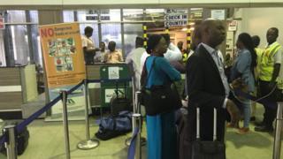 Ndị na-eche ị banye ụgbọelu Medview na ọdọ ụgbọelu Abuja