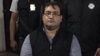 Duarte esposado