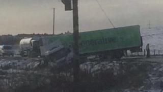 Jack-knifed lorry on A952