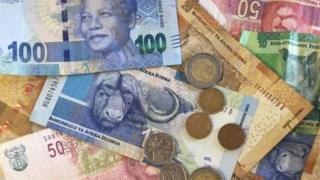 Des chefs d'entreprises sud-africains craignaient une nouvelle dépréciation du rand à cause de l'enquête concernant le ministre des Finances et ses conséquences politiques politiques.