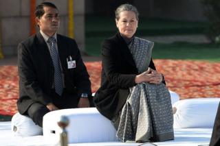 સોનિયા ગાંધી.