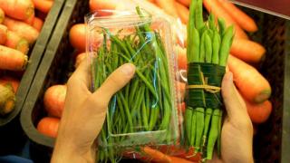 لماذا تتخطى مشكلة البلاستيك في الطعام حدود تصورنا؟
