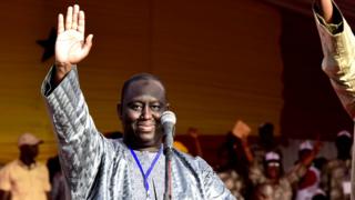 M. Sall a vivement remercié son frère pour la confiance.