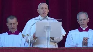 Pope at St Peter's Square balcony (25/12/19)