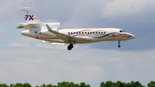 Dassault Falcon 7X on approach to the runway of Le Bourget airport during the Paris Air Show, 2011