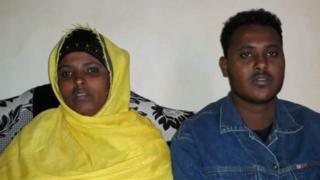 Ikraan Abdullaahi abbaa warraa ishee Shamsuu Diin waliin bara darbe cimdiiwwan 28 biroo waliin bultii ijaarratan