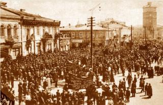 1917 року першотравневі мітинги відбулися на головних вулицях усіх міст і містечок України. Зокрема, в Бердичеві