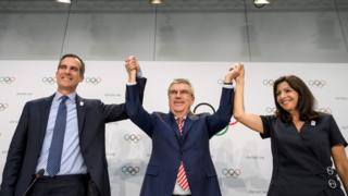 Eric Garcetti, Thomas Bach y Anne Hidalgo