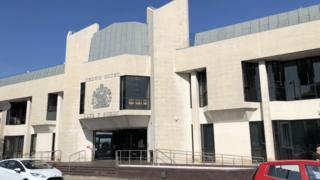 Man claims daughters blackmailed him for sex, Swansea court hears pic