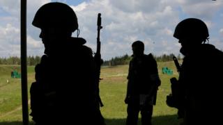 военные на полигоне