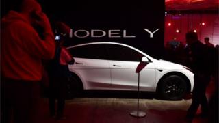 Tesla модель Y