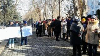 Саламаттыкты сактоо министринин кызматтан кетүүсүн талап кылган митинг