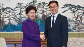 林郑月娥与韩正在北京钓鱼台国宾馆会面。