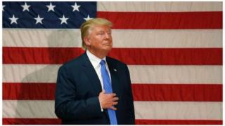 Donald Trump yavuze ko ashaka gukura inzitizi ku budandaji