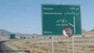 محل ریایش نفرات نیروهای مسلح ایران در ۵۰ کیلومتری شهر میرجاوه قرار دارد