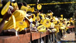 Abanywanyi b'umugambwe uri ku butegetsi muri Uganda, NRM, mu gikorwa co kwiyamamaza mu 2016