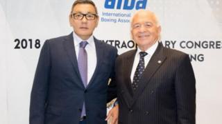Амалдаги муваққат президент Франко Фалчинелли (ўнгда) кутилмаганда истеъфо бериши ортидан лавозимни Ғофур Раҳимов эгаллади.