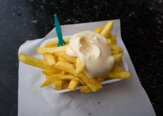 chips-covered-in-mayo