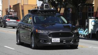 Tempe'de test edilen sürücüsüz Uber araçları Mart 2017'de de bir kazaya karışmıştı
