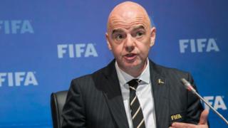 Umukuru wa FIFA, Gianni Infantino, mu kiganiro n'abanyamakuru i Kigali ku wa gatanu
