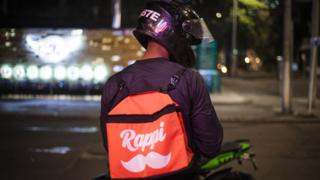 Repartidor con mochila
