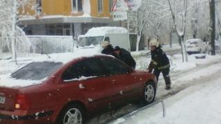 Спасатели просят водителей быть осторожными на дорогах