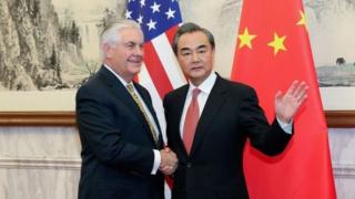 Wang Yi na Rex Tillerson