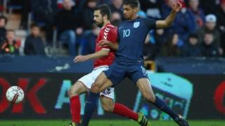 Ruben Loftus-Cheek (a dama)