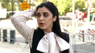 Emma Coronel, esposa de "El Chapo Guzmán", defiende su vida privada.