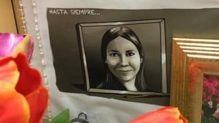 Un dibujo que hicieron de Karla Turcios sonriendo.
